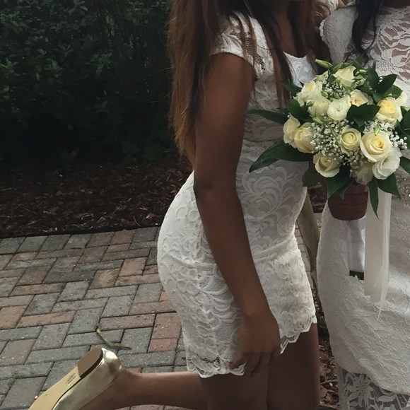 Off White Lace Dress - Picture 5 of 6